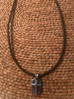 James Avery Retired 925 Sculpted Medallion Cross Black leather Cord Necklace